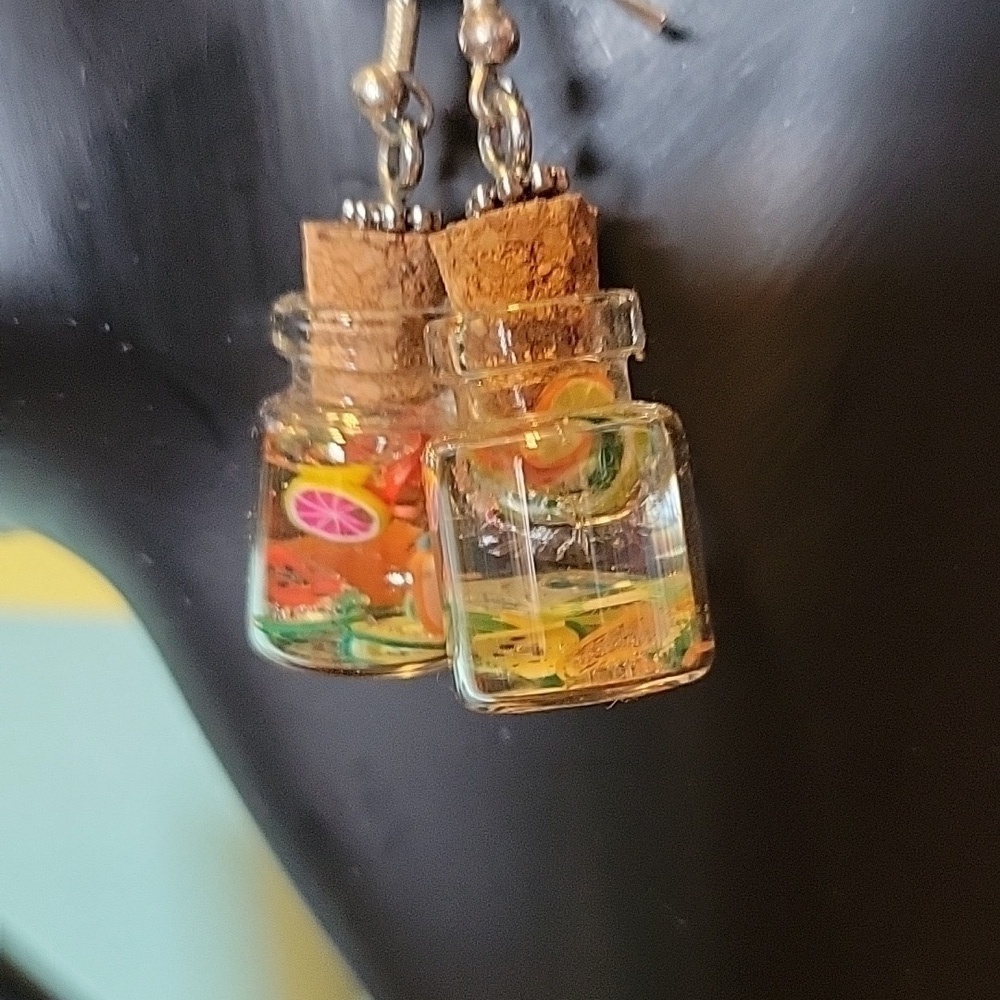 Handmade Realistic Resin Mason Jar & Fruit Drink Earrings🍹🫙🍋 🍉 - Picture 3 of 11